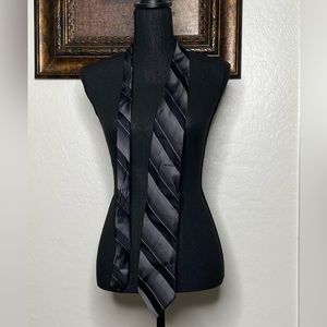 Men’s black tie